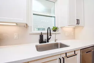 918 W 25th St, Houston, TX 77008 - Photo 15