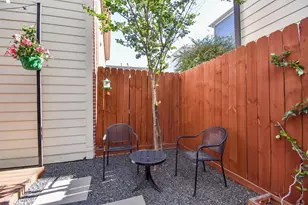 918 W 25th St, Houston, TX 77008 - Photo 11