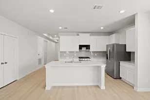 2401 Village Azalea Dr, La Marque, TX 77568 - Photo 7