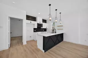 8210 Sterlingshire St, Houston, TX 77078 - Photo 9