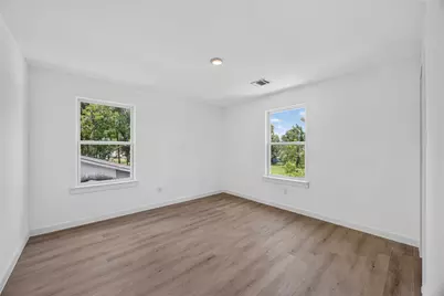 8210 Sterlingshire Street #A/B, Houston, TX 77078 - Photo 21