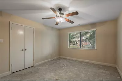 208 Waters, Huntsville, TX 77340 - Photo 19