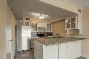 208 Waters, Huntsville, TX 77340 - Photo 15