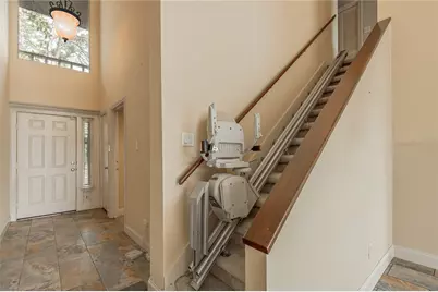 208 Waters, Huntsville, TX 77340 - Photo 11