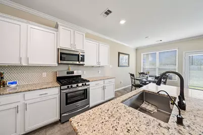 6548 Dream Catcher Lane, Dickinson, TX 77539 - Photo 9