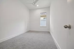 1105 W 21st St, Houston, TX 77008 - Photo 19