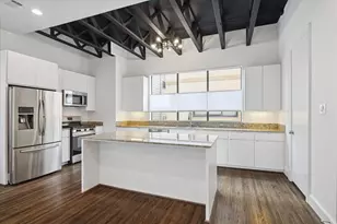 1105 W 21st St, Houston, TX 77008 - Photo 9