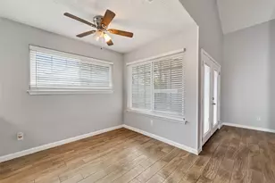 10738 Highland Woods Dr, Sugar Land, TX 77498 - Photo 15