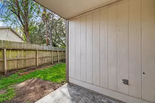 10738 Highland Woods Dr, Sugar Land, TX 77498 - Photo 29