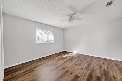 10738 Highland Woods Drive, Sugar Land, TX 77498 - Photo 21