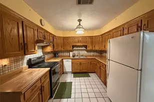 2313 3rd St, Port Neches, TX 77651 - Photo 7
