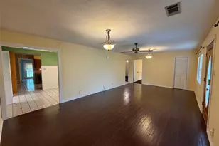 2313 3rd St, Port Neches, TX 77651 - Photo 3