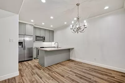 11711 Memorial Drive #649, Houston, TX 77024 - Photo 9