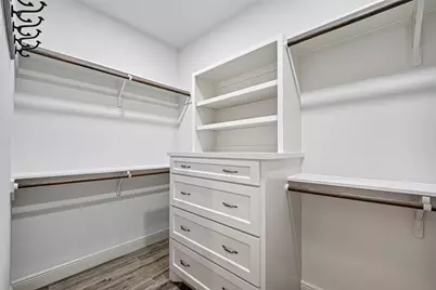 11711 Memorial Drive #649, Houston, TX 77024 - Photo 21