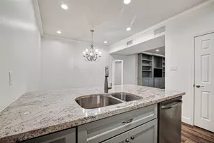 11711 Memorial Dr, Houston, TX 77024 - Photo 11