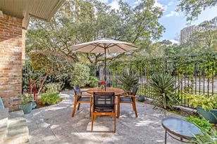 4710 Post Oak Timber Dr, Houston, TX 77056 - Photo 3