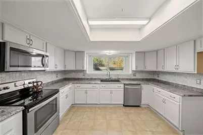 6930 Maple Fox Drive, Humble, TX 77338 - Photo 5