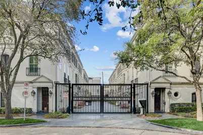 130 Oak Place Drive, Houston, TX 77006 - Photo 1