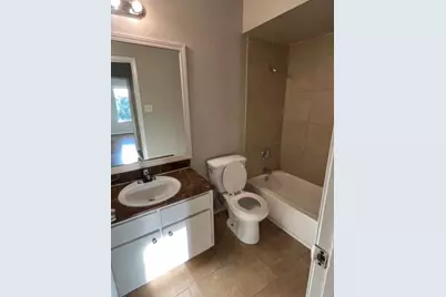 716 Memorial Mews Street #4, Houston, TX 77079 - Photo 9
