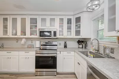 102 S Bow Drive, Jones Creek, TX 77541 - Photo 21