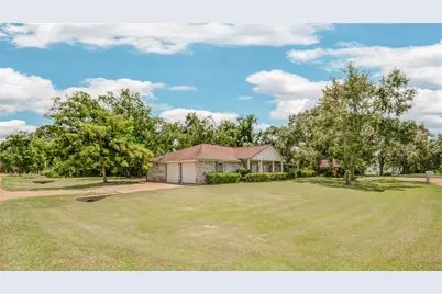 102 S Bow Drive, Jones Creek, TX 77541 - Photo 5