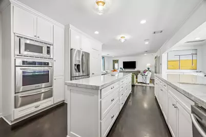 6123 Riverview Way, Houston, TX 77057 - Photo 11