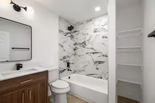 8202 Glencrest St, Houston, TX 77061 - Photo 7