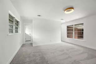 8202 Glencrest St, Houston, TX 77061 - Photo 21