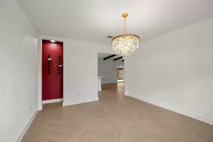 8202 Glencrest St, Houston, TX 77061 - Photo 15