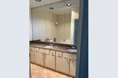 2211 S Braeswood Boulevard #23B, Houston, TX 77030 - Photo 5