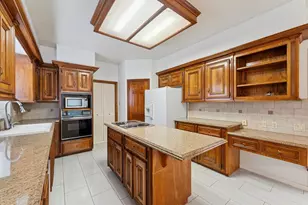 8015 Democracy Ct, Spring, TX 77379 - Photo 5