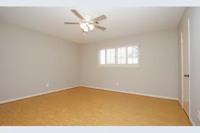 9656 Westview Drive #8, Houston, TX 77055 - Photo 21
