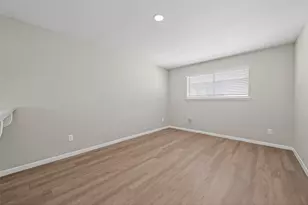 427 Hollyvale Dr, Houston, TX 77060 - Photo 7