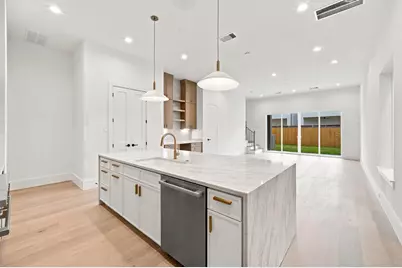 112 E 27th Street, Houston, TX 77008 - Photo 9
