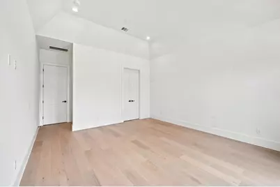 112 E 27th Street, Houston, TX 77008 - Photo 17