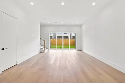 112 E 27th Street, Houston, TX 77008 - Photo 7