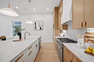 112 E 27th St, Houston, TX 77008 - Photo 11
