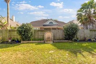 2105 Forest Glen Ln, Kemah, TX 77565 - Photo 37