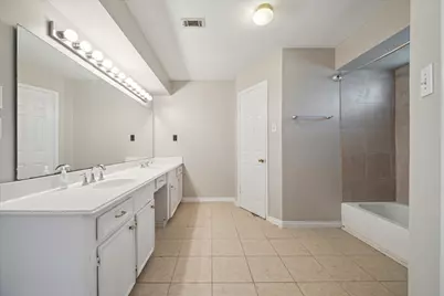 5019 Oak Shadows Drive, Houston, TX 77091 - Photo 31
