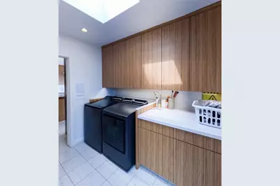 210 Pine Hollow Lane, Houston, TX 77056 - Photo 25