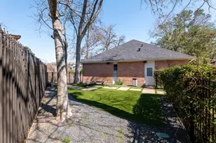 210 Pine Hollow Ln, Houston, TX 77056 - Photo 27