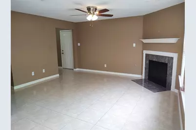 10802 Meadow Walk Lane, Houston, TX 77067 - Photo 3
