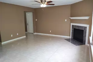 10802 Meadow Walk Ln, Houston, TX 77067 - Photo 3