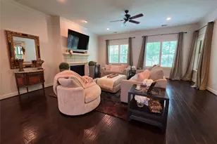 8811 Van Allen Dr, The Woodlands, TX 77381 - Photo 9