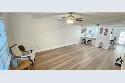 724 Country Place Drive #E, Houston, TX 77079 - Photo 25