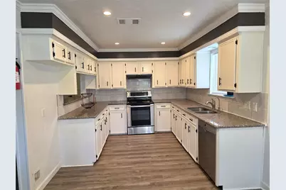 3748 Pin Oak Drive, Conroe, TX 77301 - Photo 5