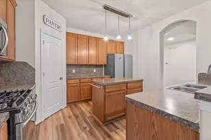 1069 Shadow Glenn Dr, Conroe, TX 77301 - Photo 5