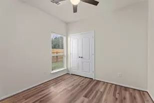 1069 Shadow Glenn Dr, Conroe, TX 77301 - Photo 17