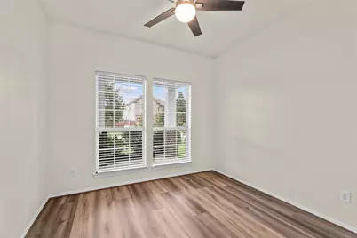 1069 Shadow Glenn Drive, Conroe, TX 77301 - Photo 17