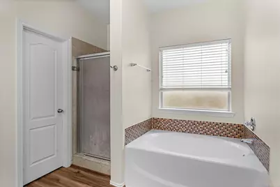 1069 Shadow Glenn Drive, Conroe, TX 77301 - Photo 11